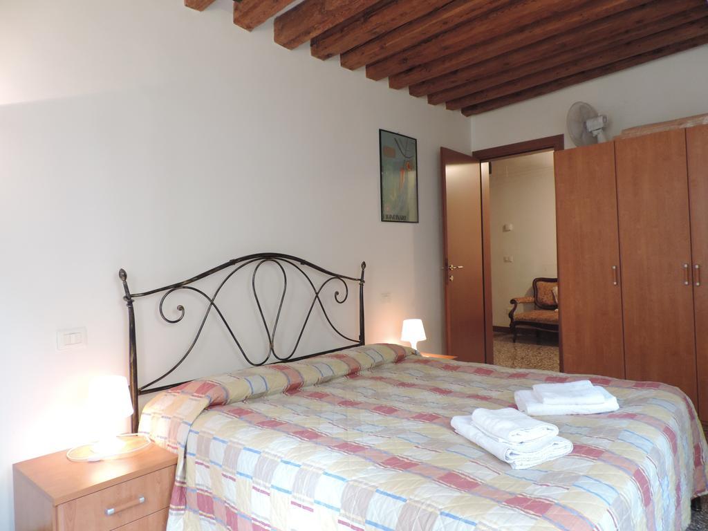 Apartment San Bortolomio Venedig